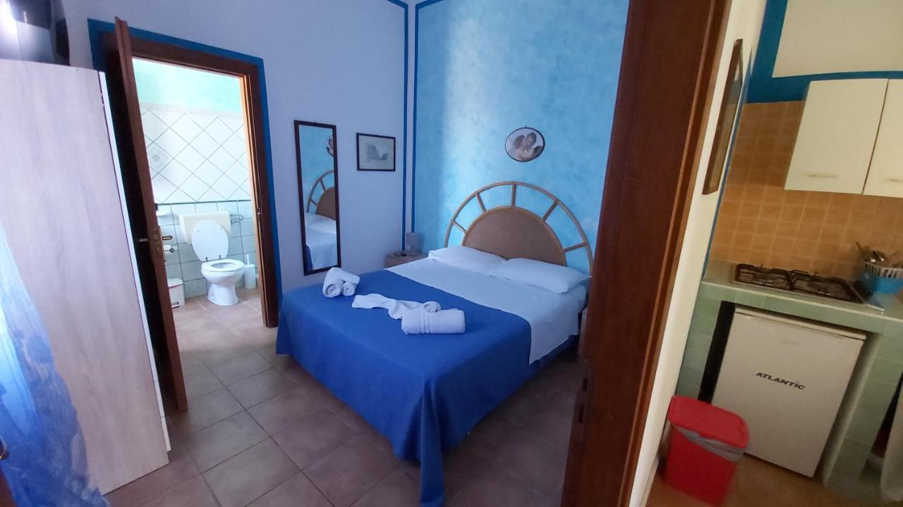 Residence Il Castello LMP Szoba fotó